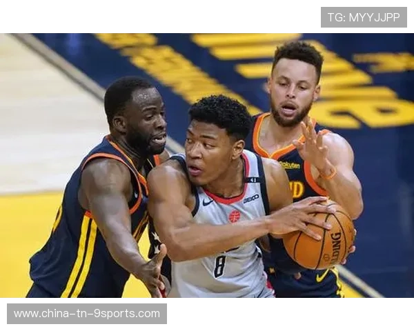 西区比尔伤退风暴：风头盖过全场，意外成就勇士王朝新篇章