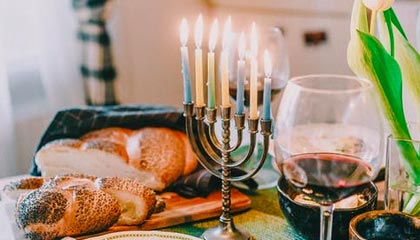 九游体育下载-库里与青少年篮球教练展开深度对话，库里亲自教学